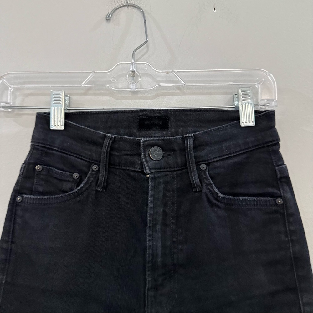Mother Jeans The Insider Crop Two Step Fray in Not Guilty - Picture 10 of 13